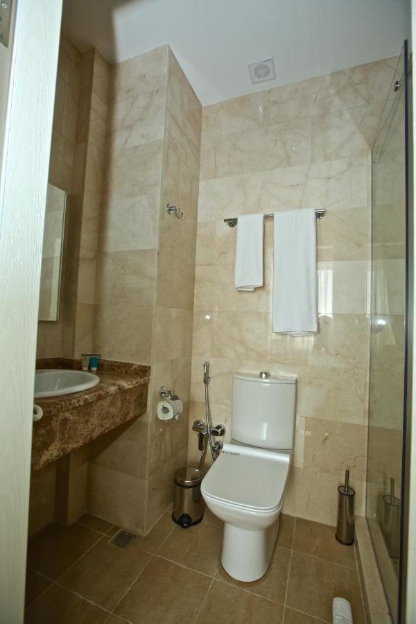 Miraj Hotel Baku Bagian luar foto