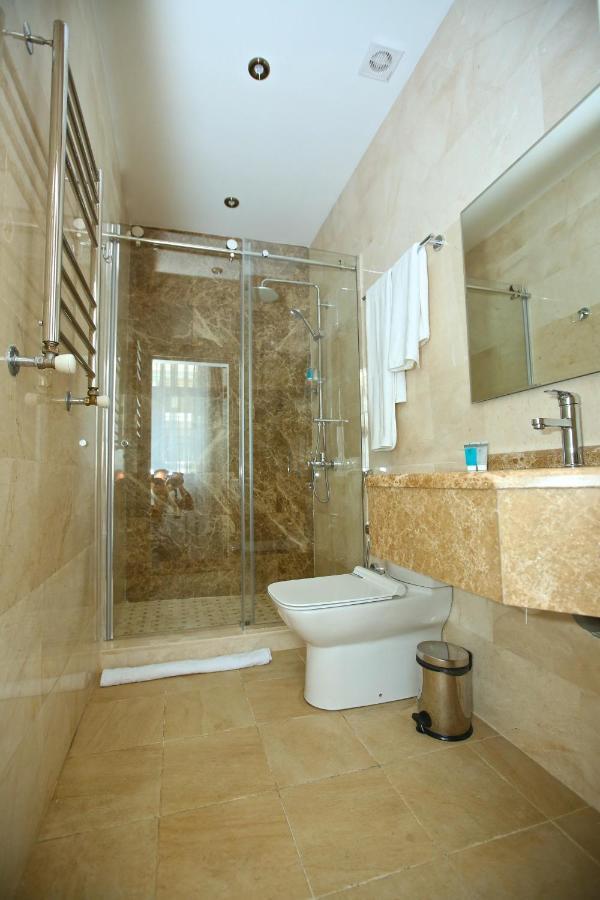 Miraj Hotel Baku Bagian luar foto